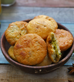 Mutter Kachori