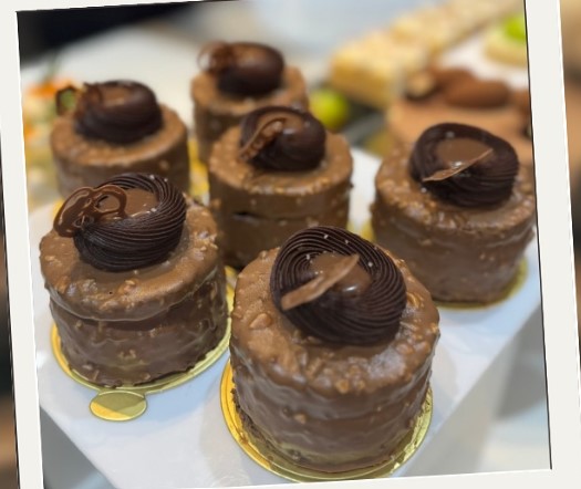 Mini Chocolate Rocher Cake