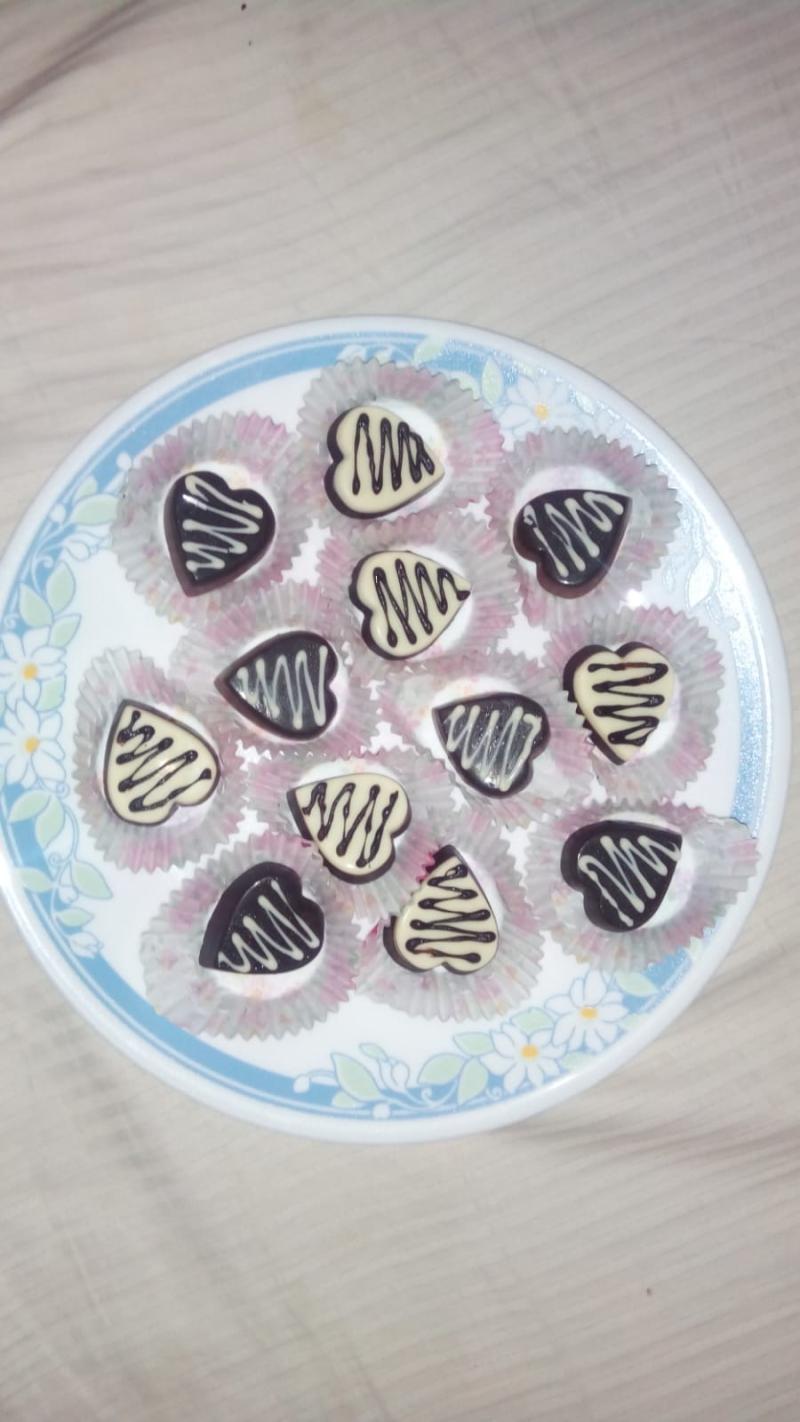 Heart Shape Roasted Caramelized Almonds