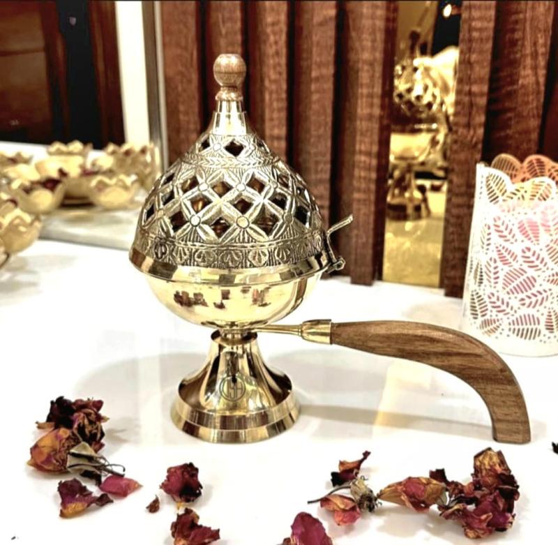 Brass Lobhan/Camphor Holder With Wooden Handle