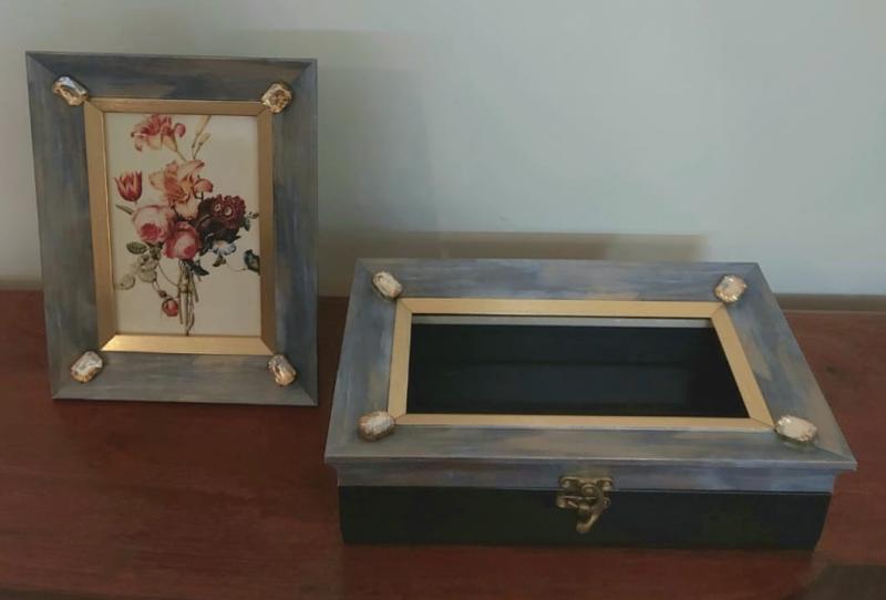 Set Of Tissue Box And Photo Frame