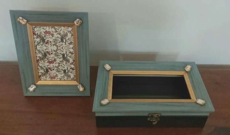 Set Of Tissue Box And Photo Frame
